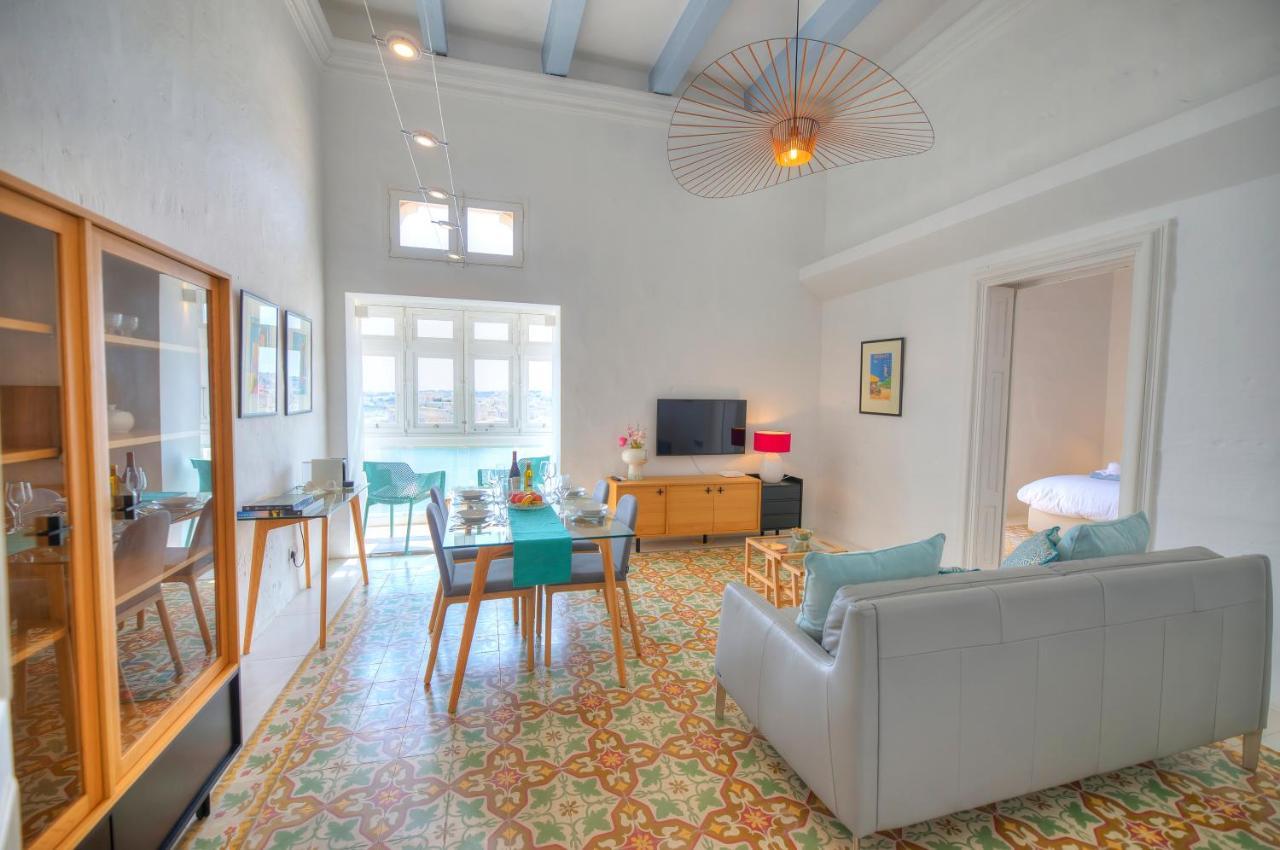 Semesterbostad Spacious Maisonette With Spectacular Views Ibri1-1